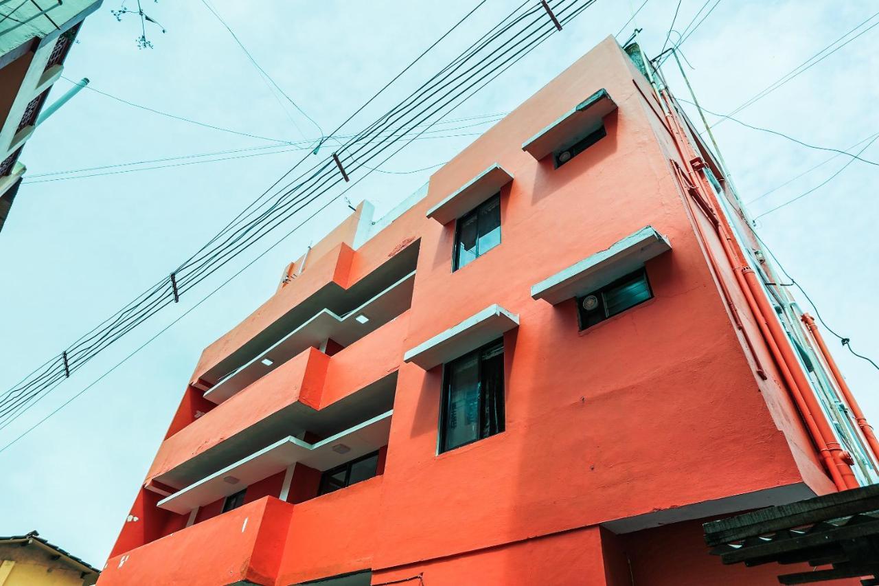 Oyo 36500 Sri Krishna Inn Udagamandalam Exterior photo