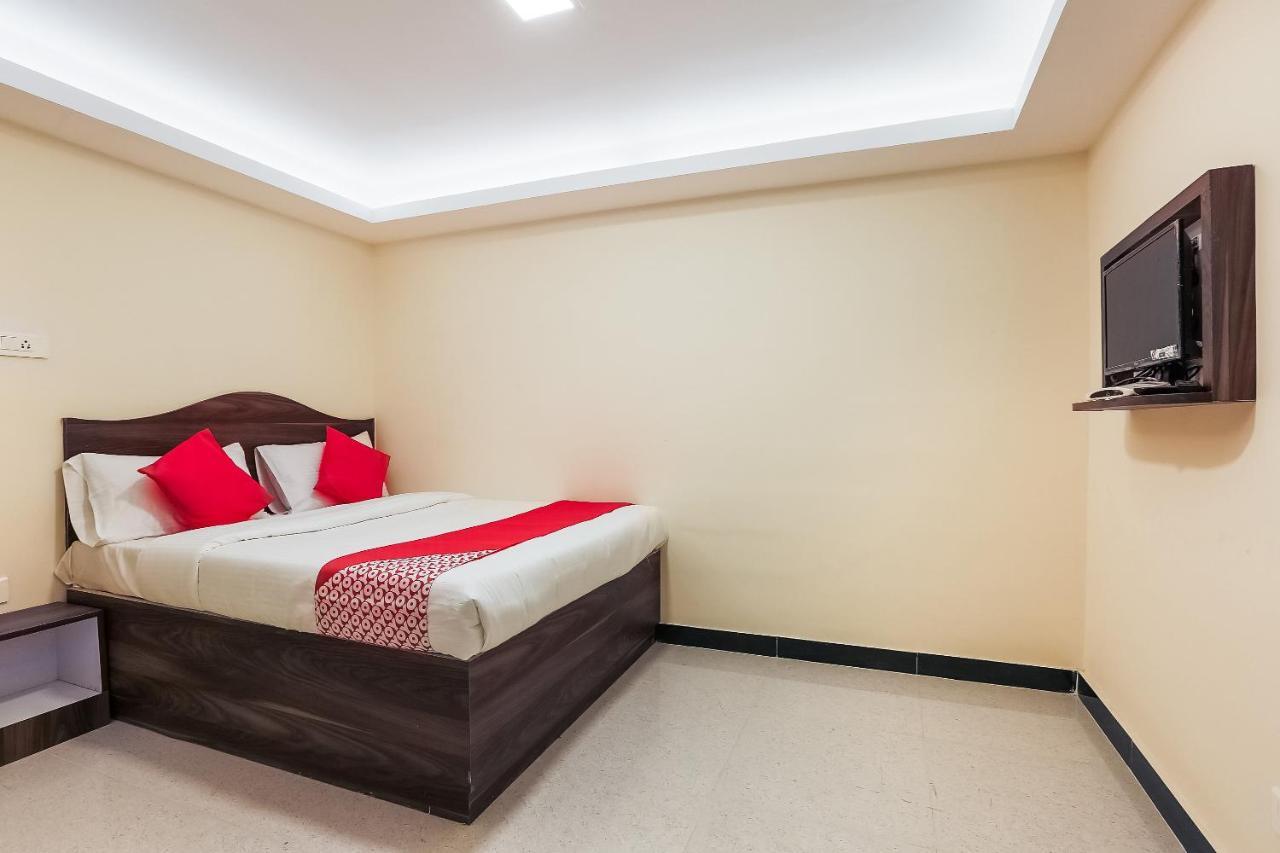 Oyo 36500 Sri Krishna Inn Udagamandalam Exterior photo