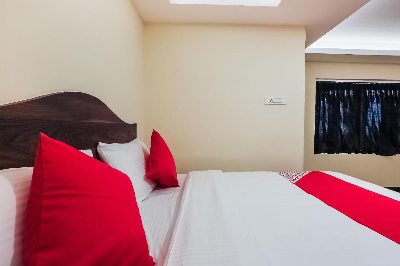 Oyo 36500 Sri Krishna Inn Udagamandalam Exterior photo