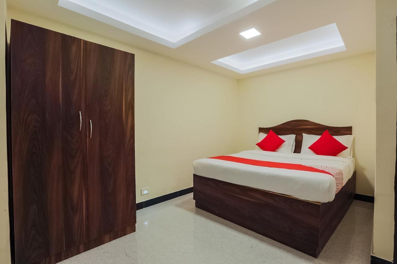 Oyo 36500 Sri Krishna Inn Udagamandalam Exterior photo