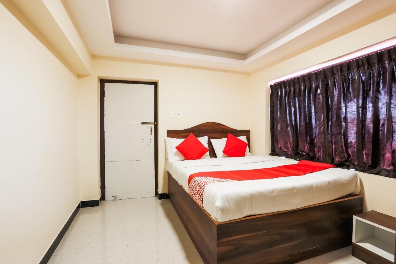 Oyo 36500 Sri Krishna Inn Udagamandalam Exterior photo